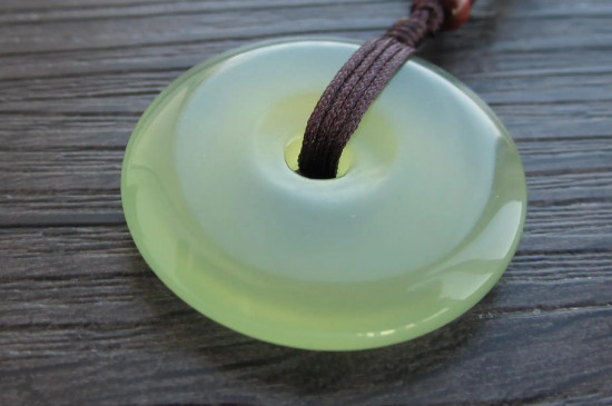 玉的密度