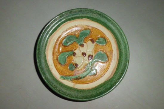 辽三彩瓷器真品特征