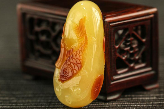 二代蜜蜡搓完有香味吗