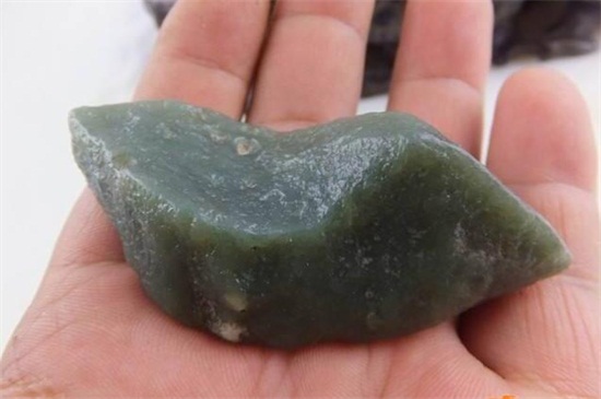戈壁玉怎么形成的
