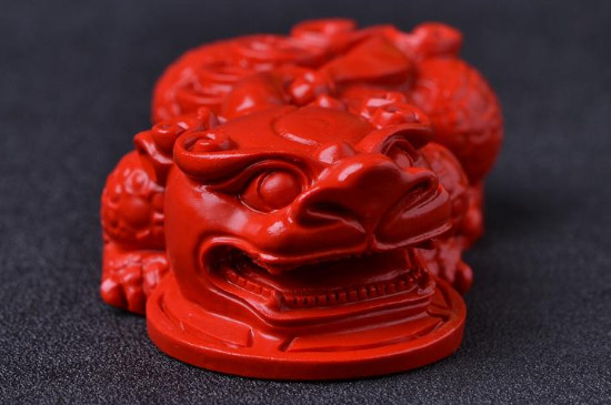 佩戴紫砂好还是朱砂好，辟邪带红朱砂还是紫砂