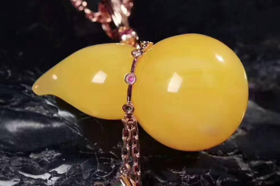 蜜蜡烧后是什么味道