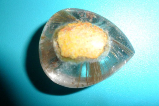 钻石原石和水晶原石怎么分辨