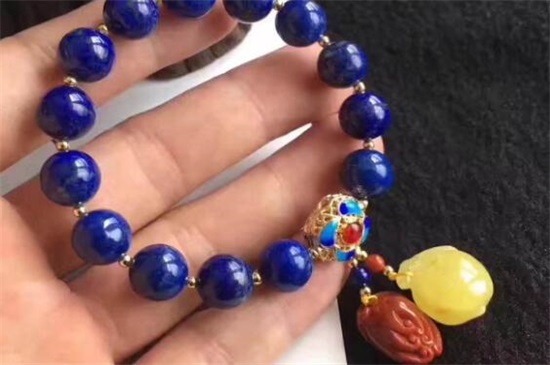 青金石的功效与禁忌，青金石的风水禁忌