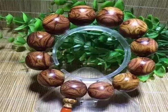 缅甸黄花梨手串特点