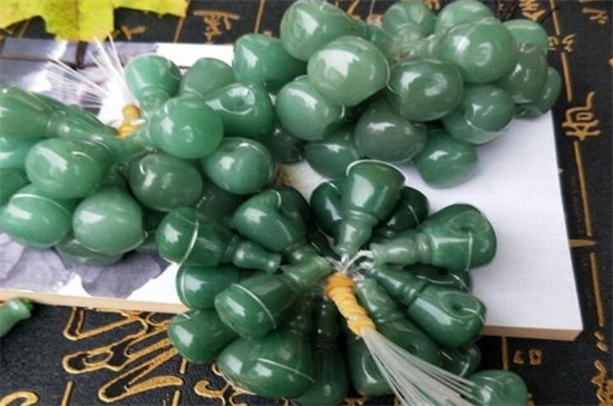 东陵玉手镯水晶纹是什么