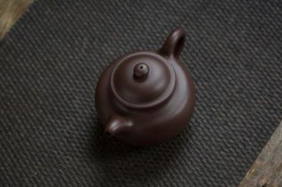 老紫泥紫砂壶的特征