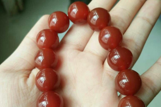 怎么鉴别玛瑙真假?