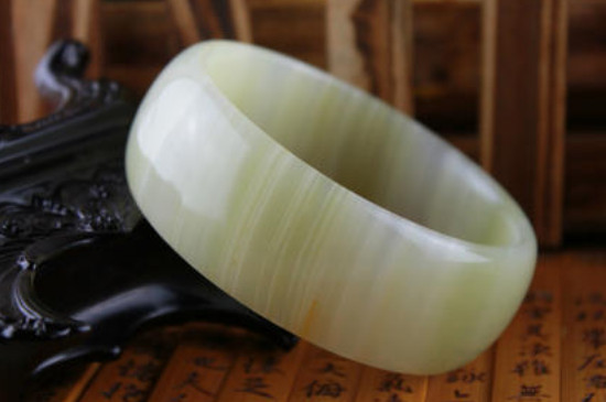 蓝田玉怎么分好坏