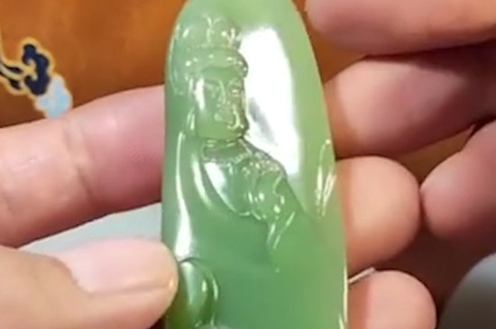 昆仑玉什么颜色最贵