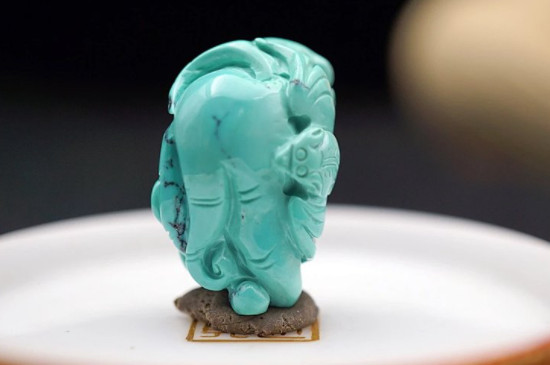 菱镁矿松石是什么