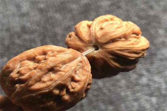 核桃手串如何鉴别