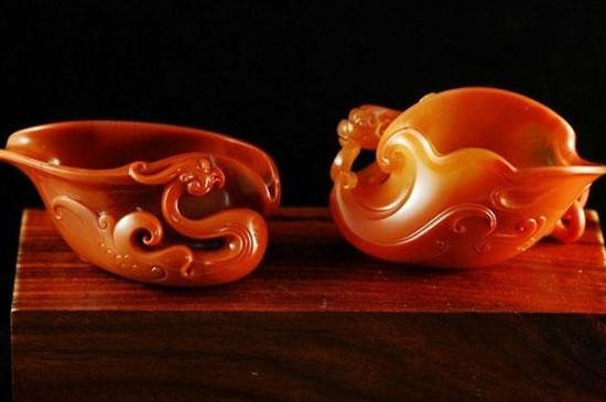 南红玛瑙和南红有什么区别
