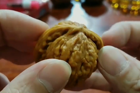 盘核桃的步骤