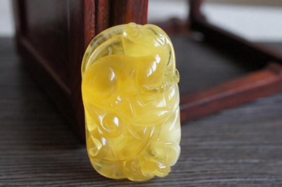 蜜蜡真假鉴定方法