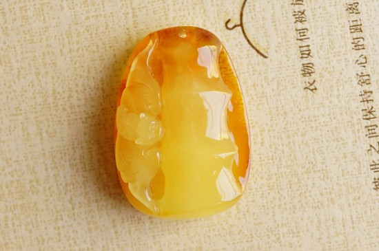 假金珀特点