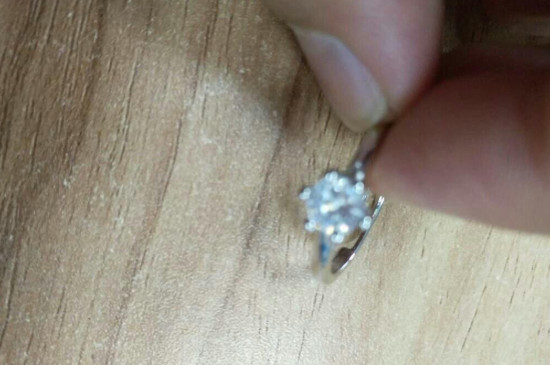 如何辨别白金是真是假