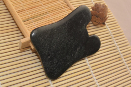 药王石戴左手还是右手