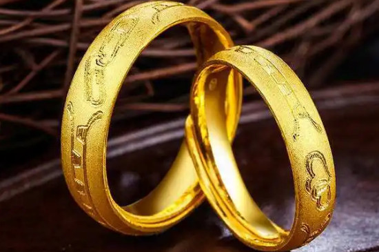 周大福小金条GOLD是什么意思