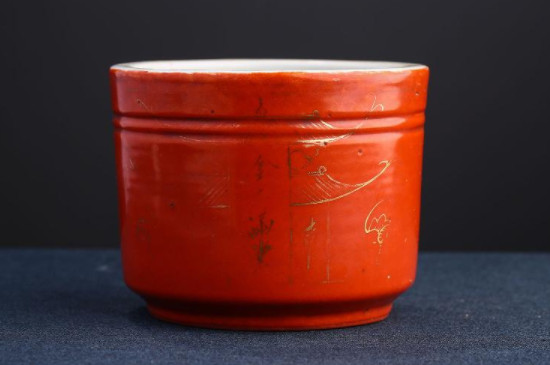 红釉瓷器种类