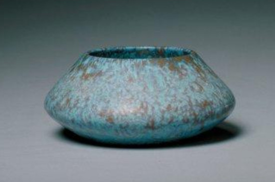 炉钧釉瓷器特点
