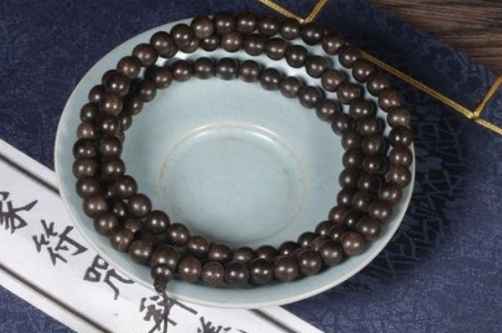 贡木手串怎么盘玩和保养