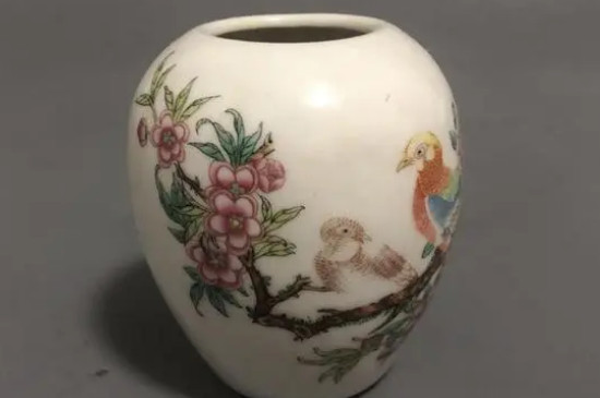 玩玉款瓷器怎么鉴别