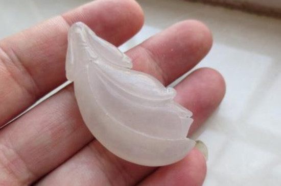 水沫玉可以划玻璃吗?