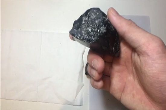 怎么鉴别黑曜石