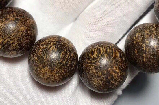 沉香手串鉴别