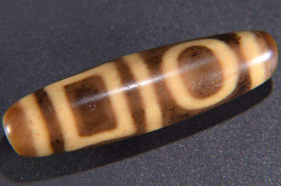 如何区别老天珠与人工天珠