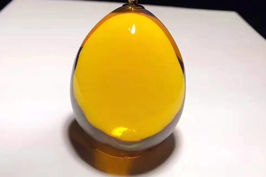 戴琥珀对身体有什么好处