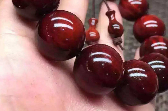 紫檀和酸枝的区别