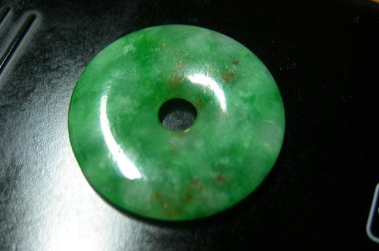 天然玛瑙和翡翠的区别
