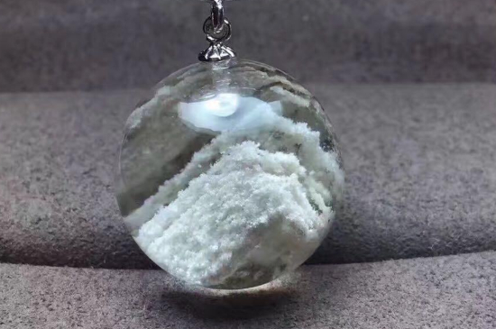 白幽灵水晶的功效