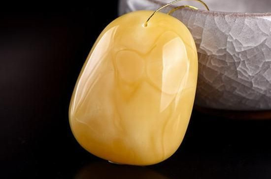 蜜蜡怕水吗?可以戴着洗澡吗?