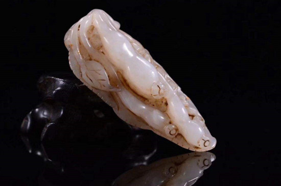 黄白老玉和和田玉哪个好